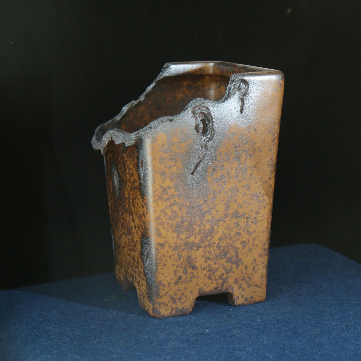 9.1" Cascade Yixing Zisha Clay Bonsai Pot - Wood-Fired, Sculpted Rim — side rim detail