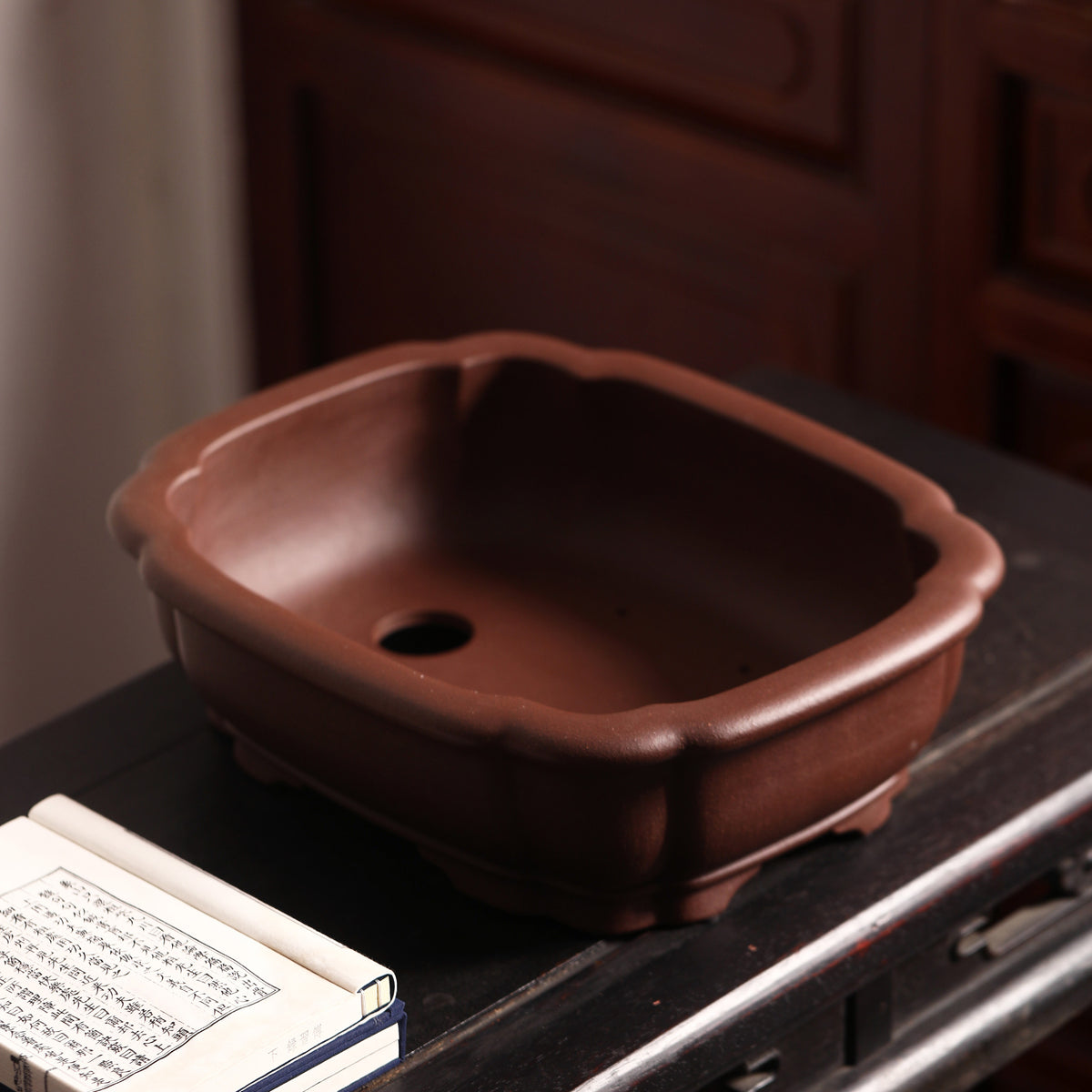 Mokko Yixing pot showing interior and drainage