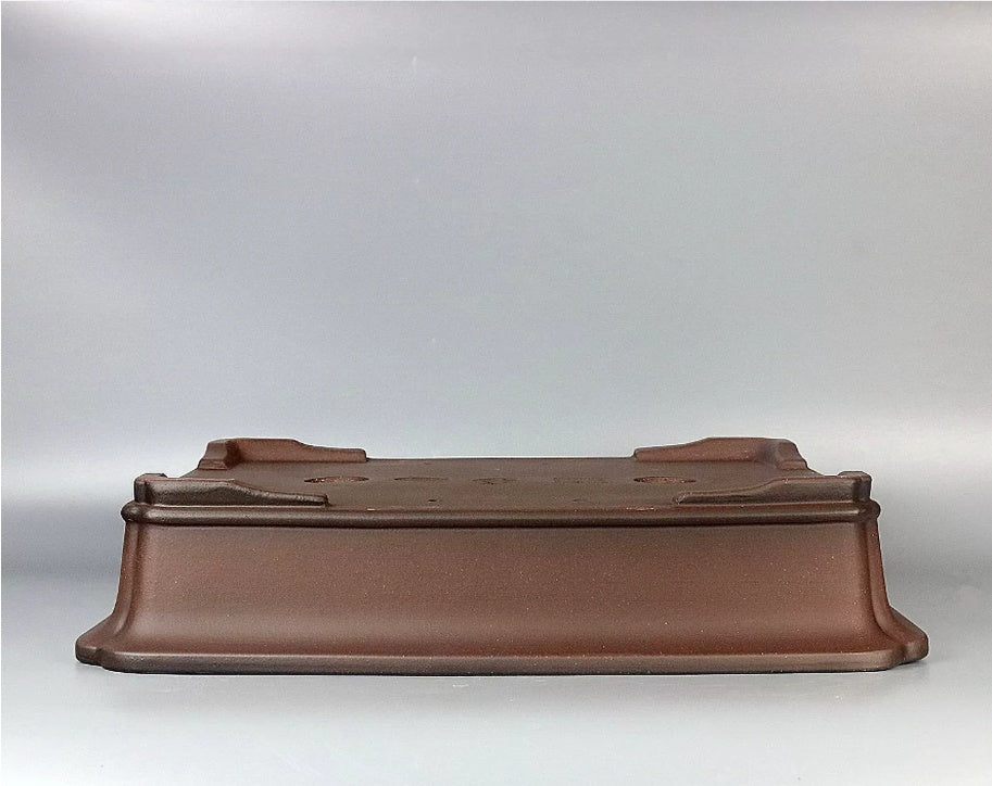 Underside and low feet of rectangular Yixing pot