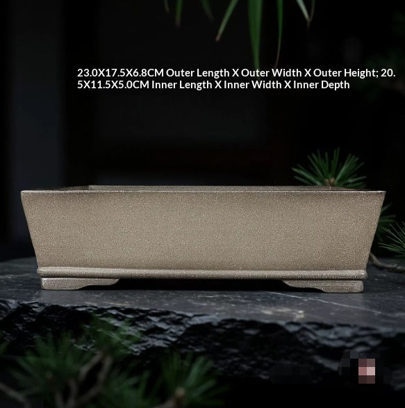 Front view of the taupe rectangular pot with measurement annotations